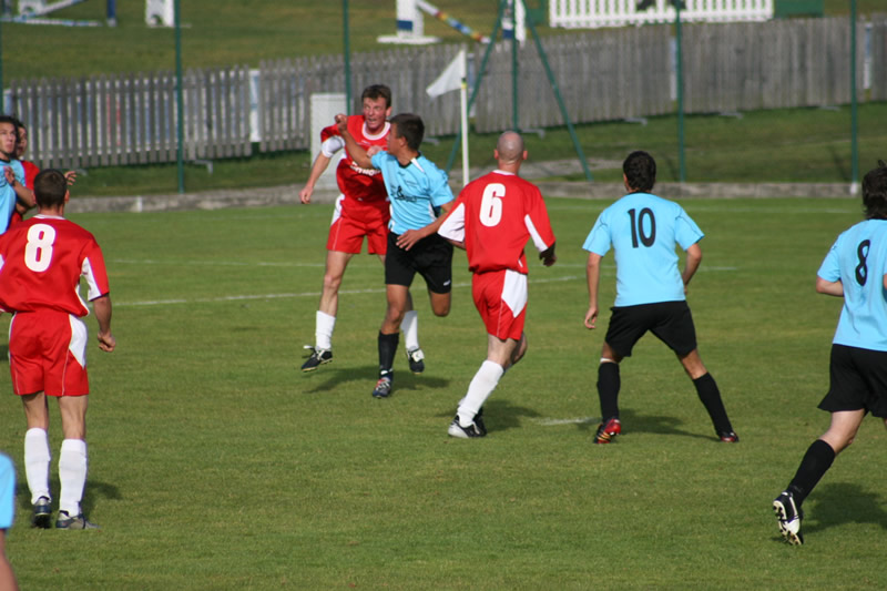 gal/08. Spieltag- SV Reischach-Rasen/2006-10-24 - SVR gg. Rasen-Antholz 070.jpg